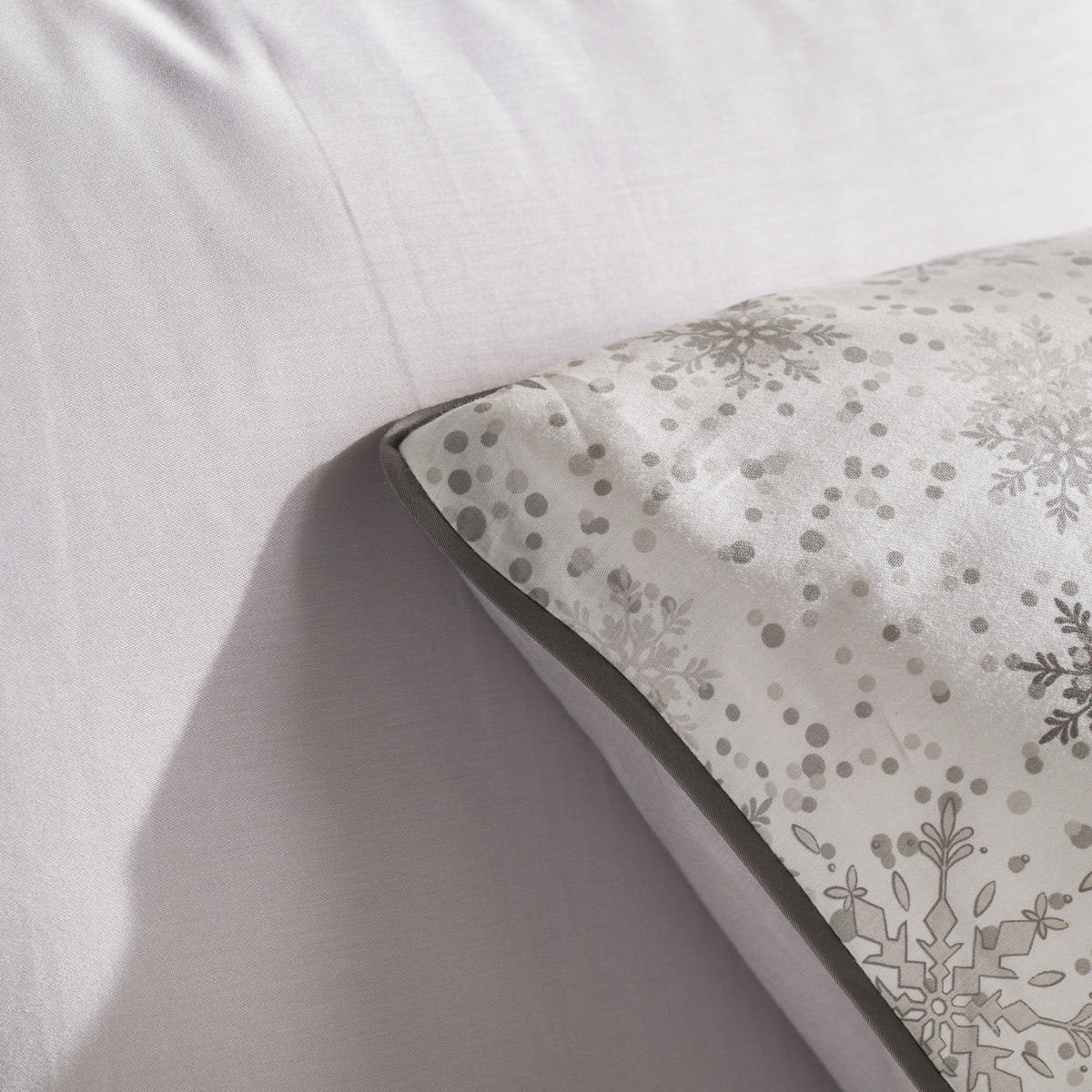 BETTWÄSCHE Satin SNOWF, 160x200 cm, Hellgrau, Winter Weihnachten Bettbezug, Weihnachtsdeko, Christmas, Weihnachtsmotiv - Hellgrau, Textil (160/200cm) - home&you