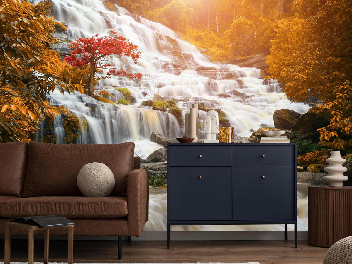 FOTOTAPETE für Küche Herbstlicher Wasserfall Bäume Blätter Felsen 400x280 - Beige/Orange, Papier (400/280cm) - Muralo