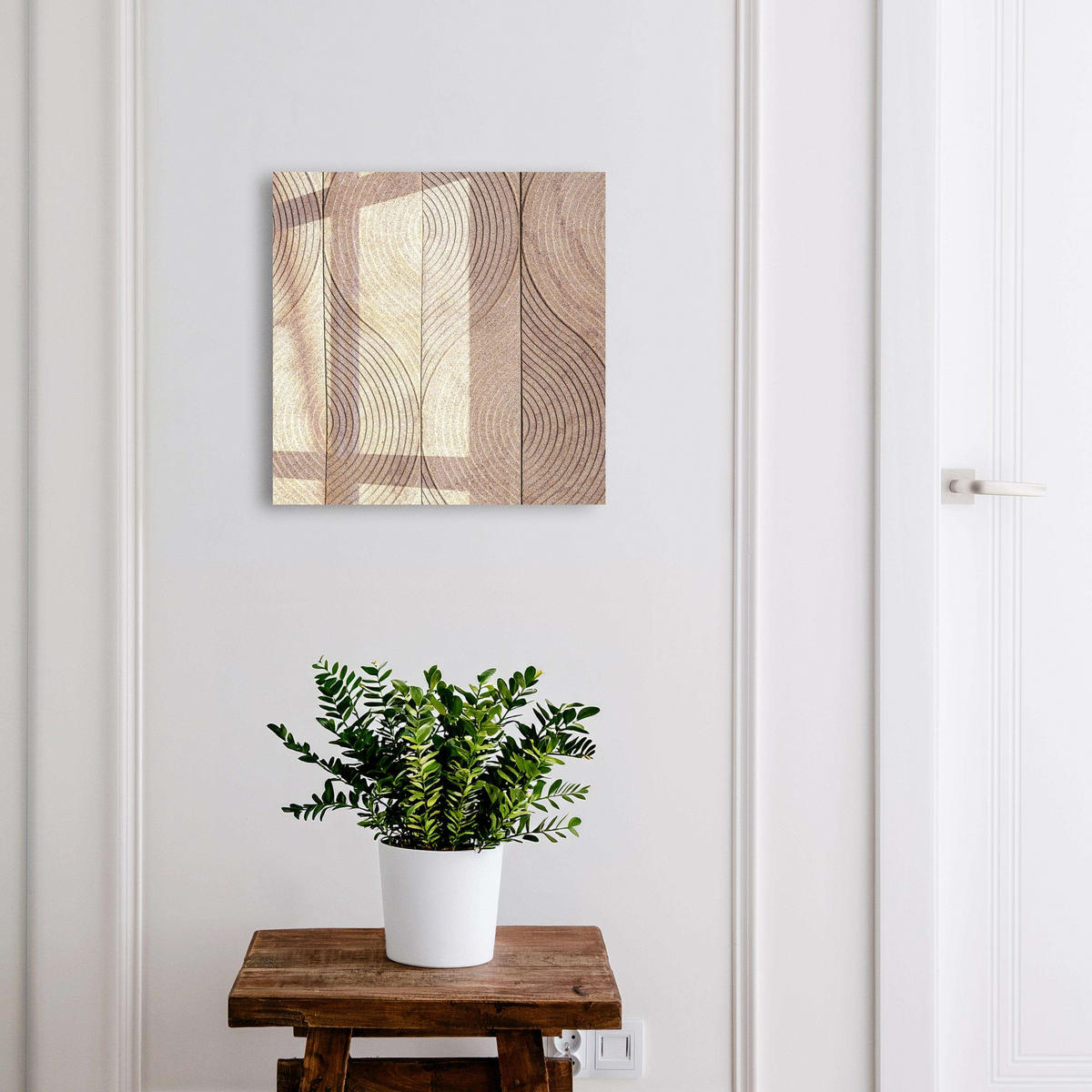 SCHLÜSSELBOX Weiß 30x30 cm – Türöffnung nach rechts - Texturwellen - Beige, Metall (30/30/5cm) - TULUP