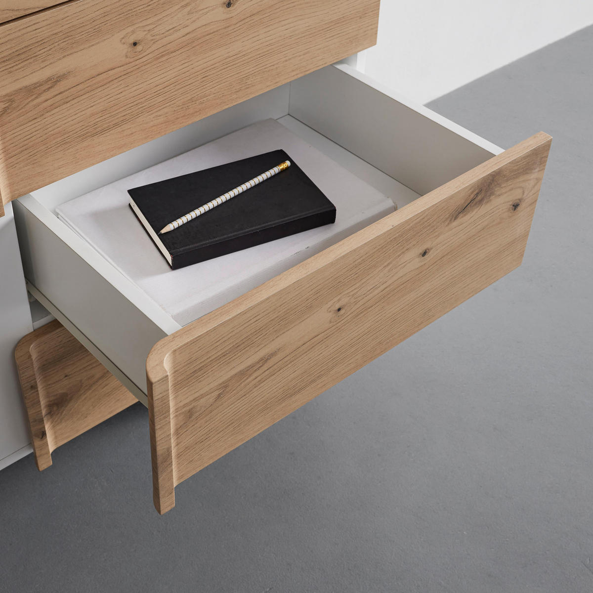 SIDEBOARD Vira Weiß/Kieferfarben Echtholz - Weiß, Holz (110/83/43cm) - Bessagi Home