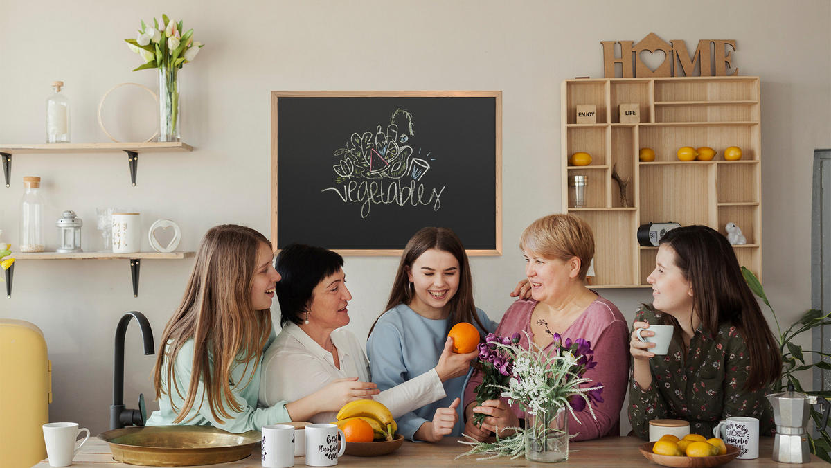 SCHWARZE Kreidetafel 70x50 cm, ECO-Holzrahmen - Braun, Holz (70/50/2cm) - ALLboards