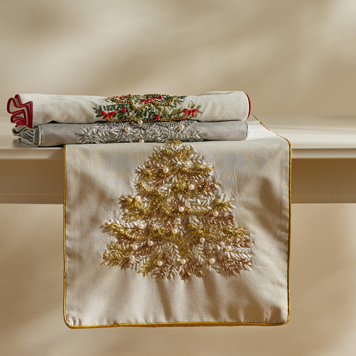TISCHLÄUFER Bestickter ARVORES, 40x180 cm, Grau, Weihnachten Deko Tischdecke, Christmas - Grau, Kunststoff (180/40/1cm) - home&you
