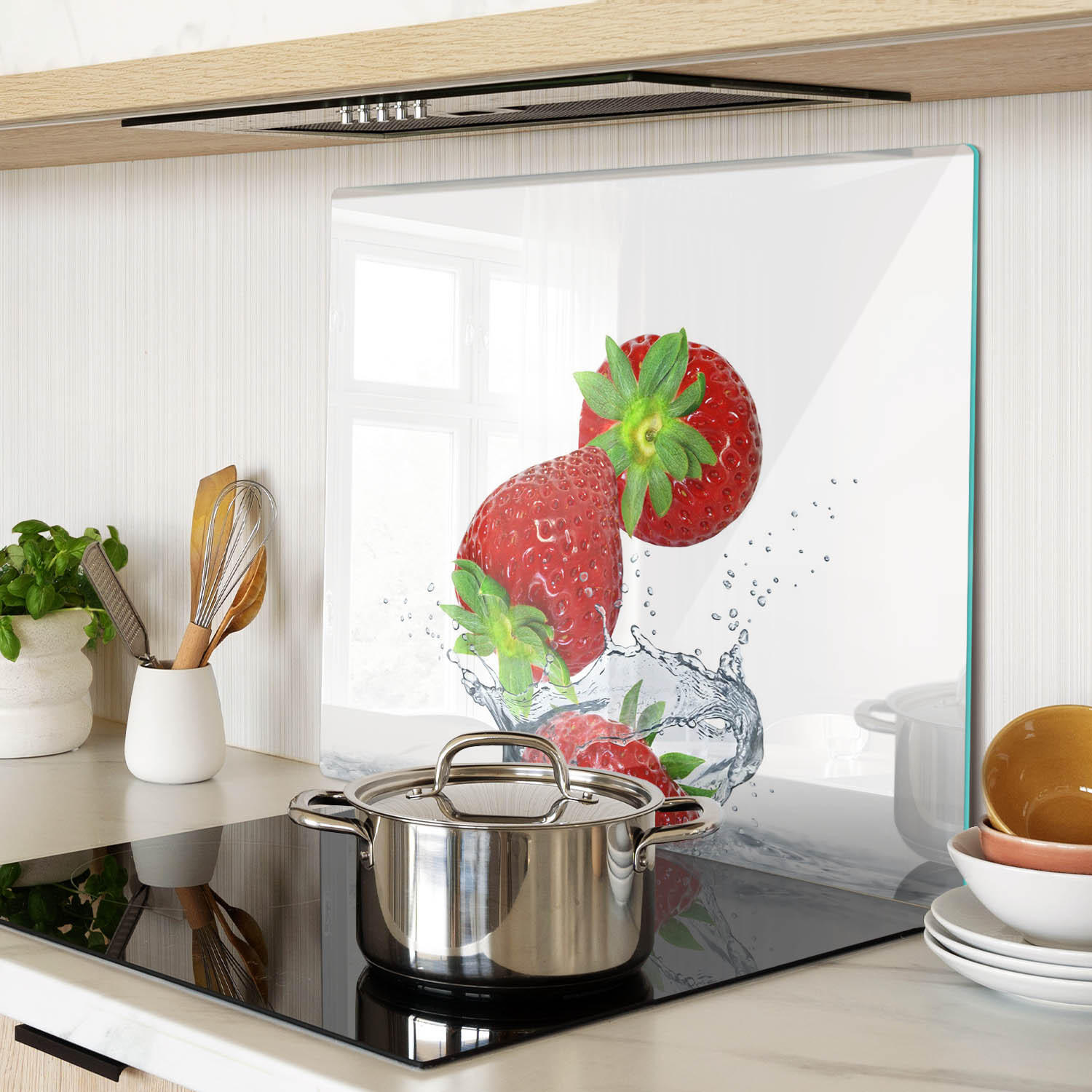 GLASPLATTE 60x52 cm Fallende Erdbeeren - Rot, Glas (60/0.4/52cm) - TULUP