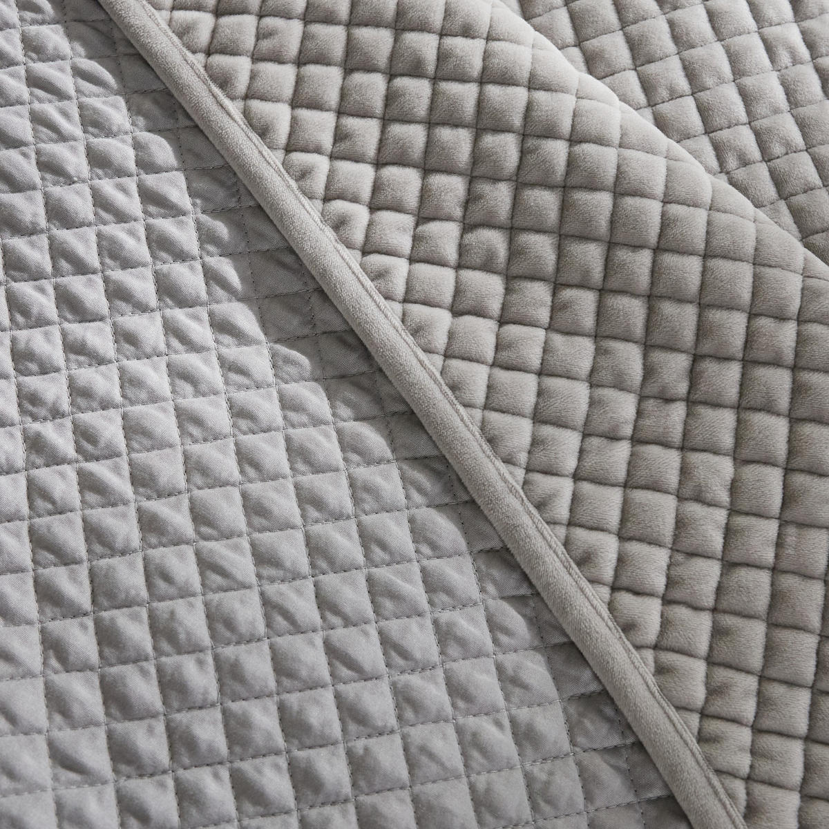 TAGESDECKE Plums - Hellgrau, Textil (200/220cm) - home&you