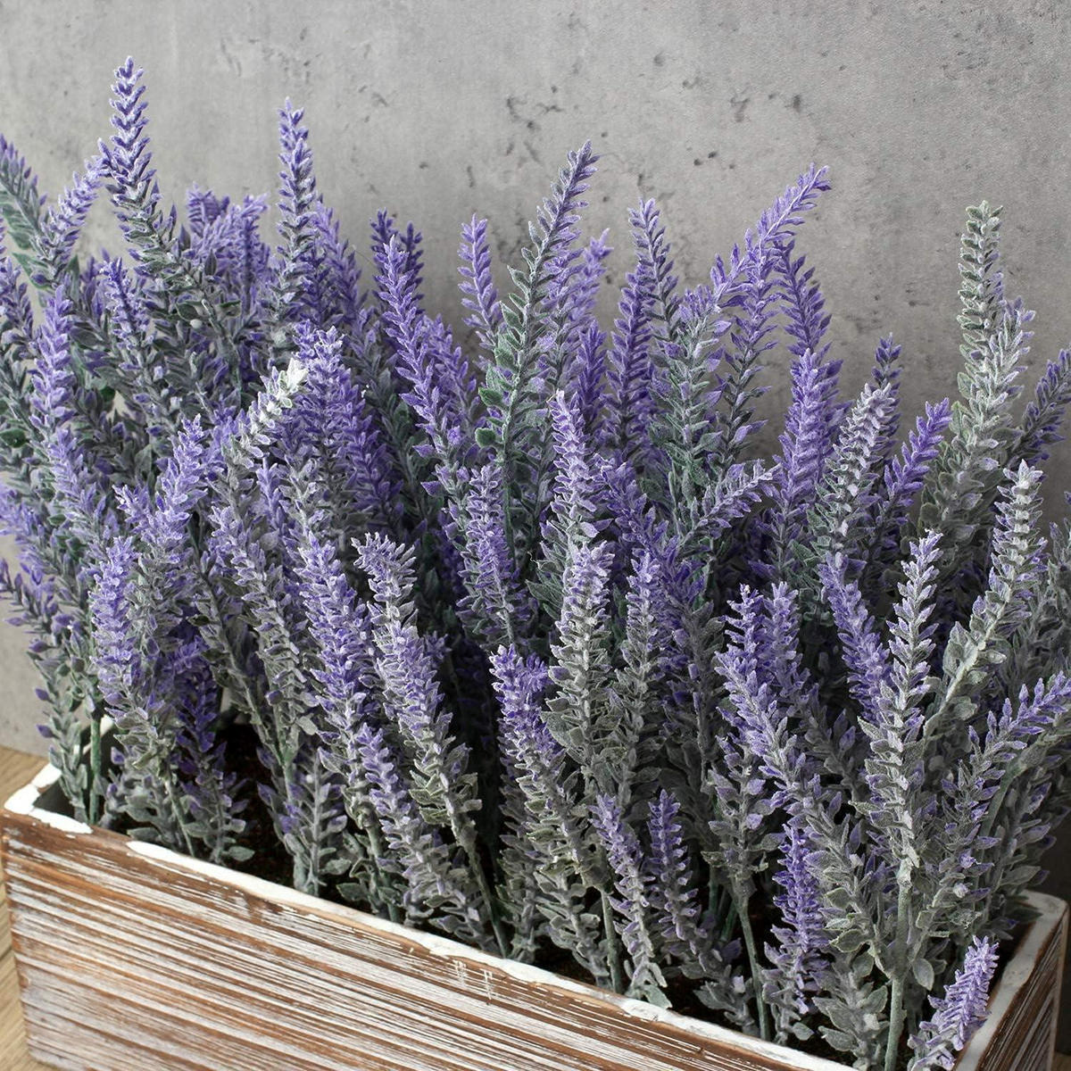 KUNSTPFLANZE Lavendel im Holztopf Landhaus-Stil - Flieder, Holz (20cm)
