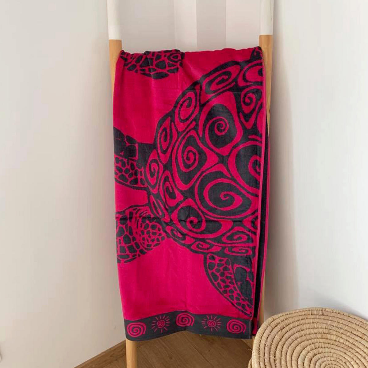 STRANDTUCH Frottee Velours Jacquard Fuchsia Turtles 100x175 470g/m² - Pink, Textil (100/175cm) - LE COMPTOIR DE LA PLAGE