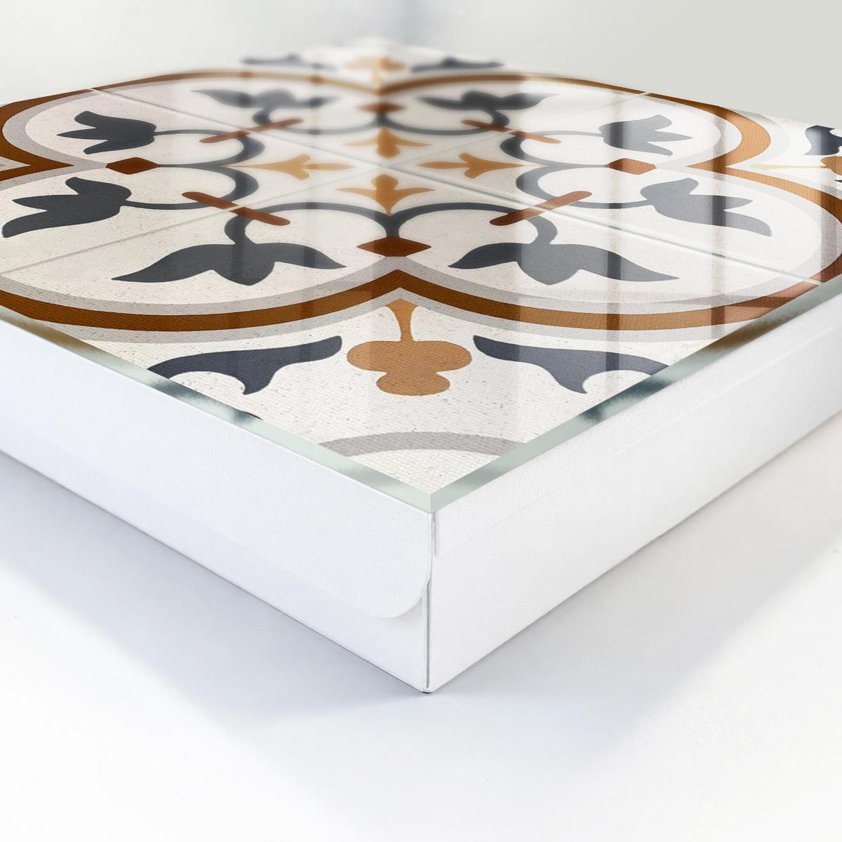 SCHLÜSSELBOX Weiß 30x30 cm – Türöffnung nach rechts - Geometrische Eleganz - Beige, Metall (30/30/5cm) - TULUP