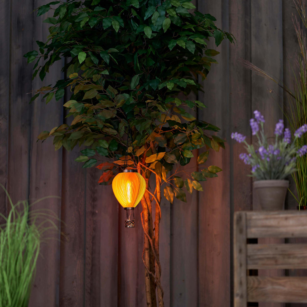 LED-SOLAR-LATERNE - Heißluftballon-Design aus robustem Kunststoff für stimmungsvolle Gartenbeleuchtung, wetterfest - Weiß, Kunststoff (19/19/58cm) - Northpoint