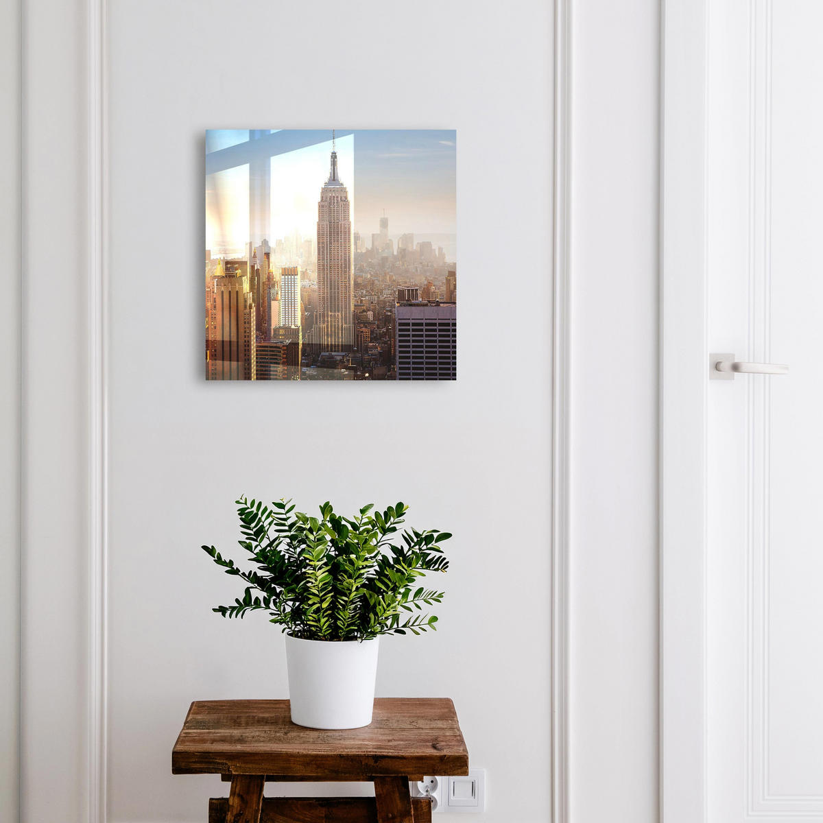 SCHLÜSSELBOX Weiß 30x30 cm – Türöffnung nach rechts - Die Stadt am Morgen - Blau, Metall (30/30/5cm) - TULUP