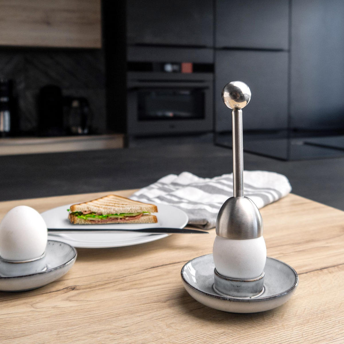 EIERKÖPFER aus Edelstahl - Silberfarben, Metall (3.5/13.5/4cm) - Intirilife