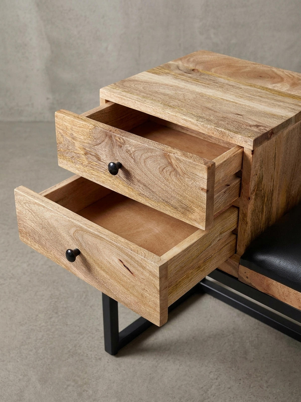 SITZBANK – Ziegenleder/Metall, Schubladen, Retro-Stil - Schwarz/Braun, Leder/Metall (100/60/35cm) - KADIMA DESIGN