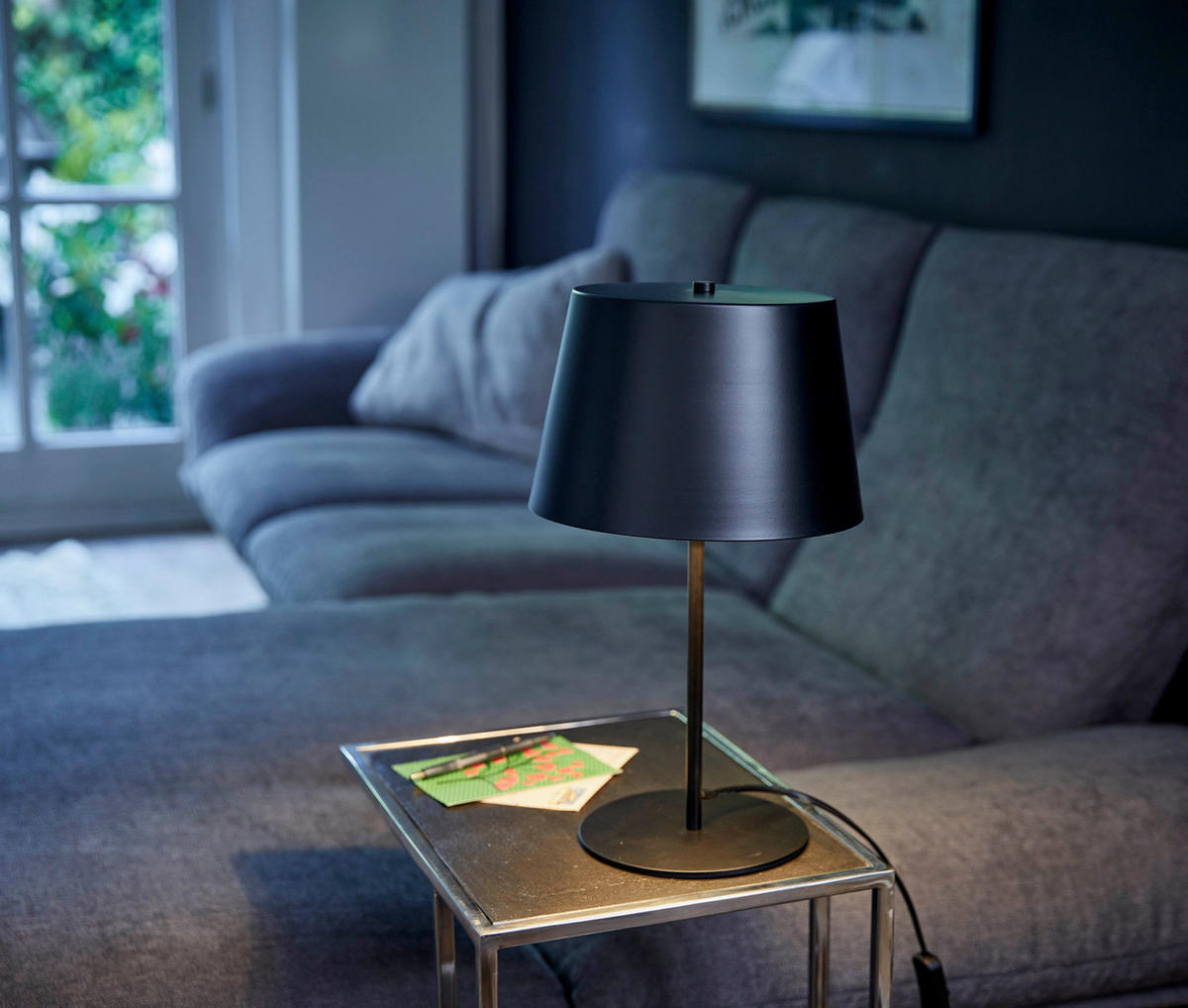 LED-TISCHLEUCHTE aus Metall warmweißes Licht Schnurschalter inklusive energieeffizientes E27 LED Leuchtmittel Matt schwarz Klassik - Schwarz, Metall (23/23/39cm) - Northpoint