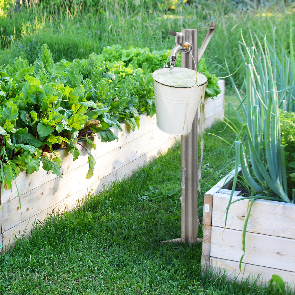 WASSERZAPFSTELLE - Silberfarben, Kunststoff/Metall (29/91/15cm) - Relaxdays