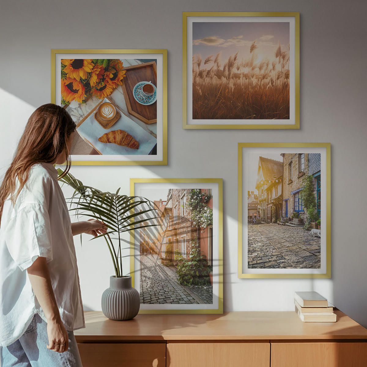 BILDER SET 4er Set - 50x50 cm & 40x60 cm Goldrahmen - Charmante Straßen mit Kaffee - Goldfarben, Kunststoff (50/50cm) - TULUP