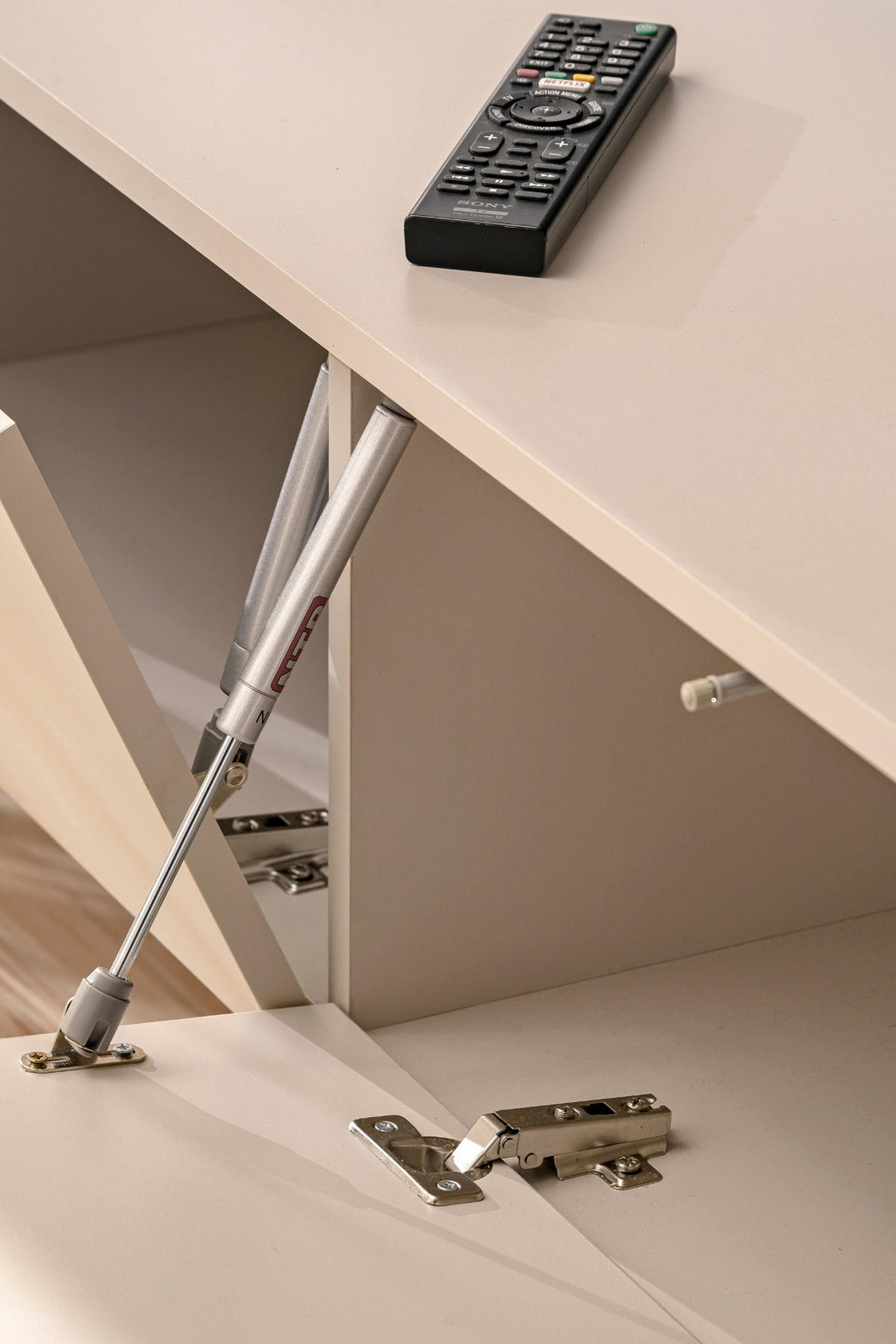 WOHNWAND Sand matt, Eiche Artisan 280 cm, Schrankwand hängend inklusive LED Beleuchtung - Sandfarben/Schwarz, Holzwerkstoff/Metall (280/180/45cm) - Furn.Design