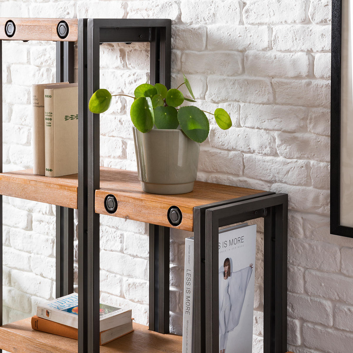 STUFENREGAL - Akazie massiv / Metall - Akaziefarben, Holz (140/150/25cm) - home24