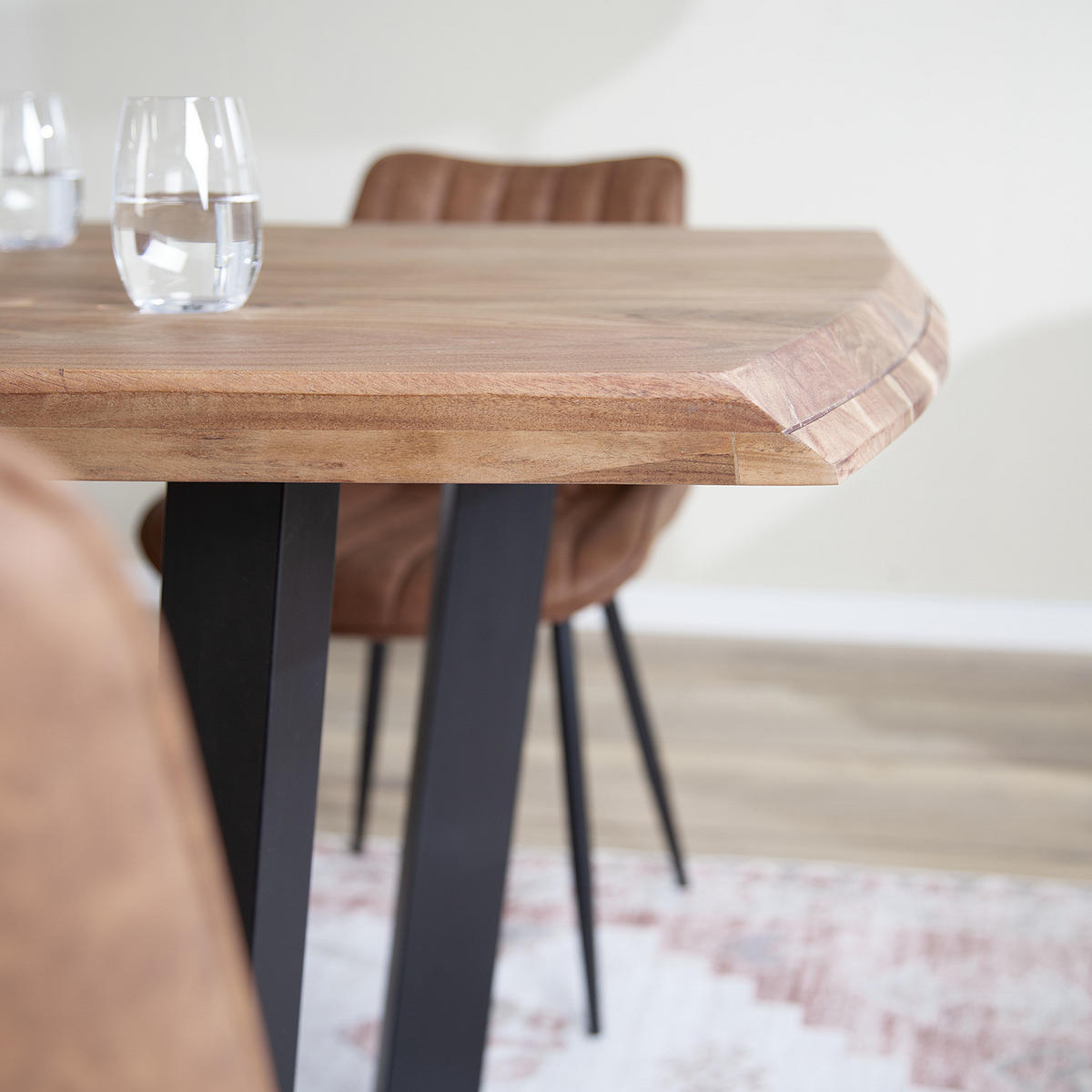 ESSTISCH - Akazie massiv / Eisen - Akaziefarben, Holz/Metall (100/180/77cm) - home24