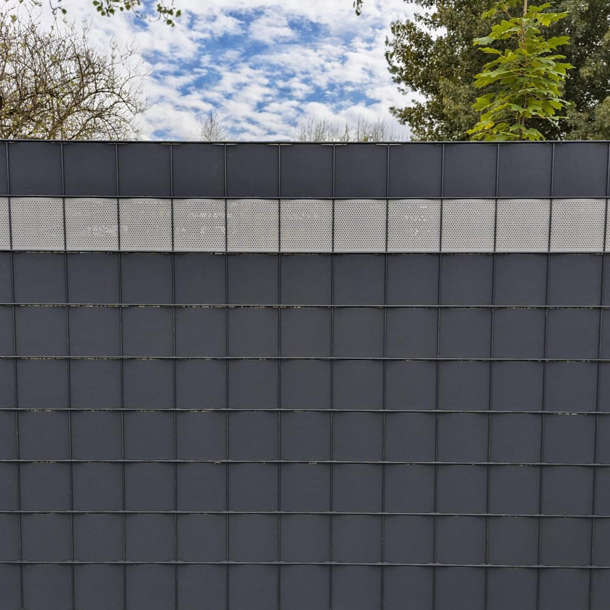SICHTSCHUTZSTREIFEN Premium Gelocht Diamant-Muster für Doppelstabmatten Lichtgrau 26m - Hellgrau, Kunststoff (2600/19cm) - ZAUN|ZU