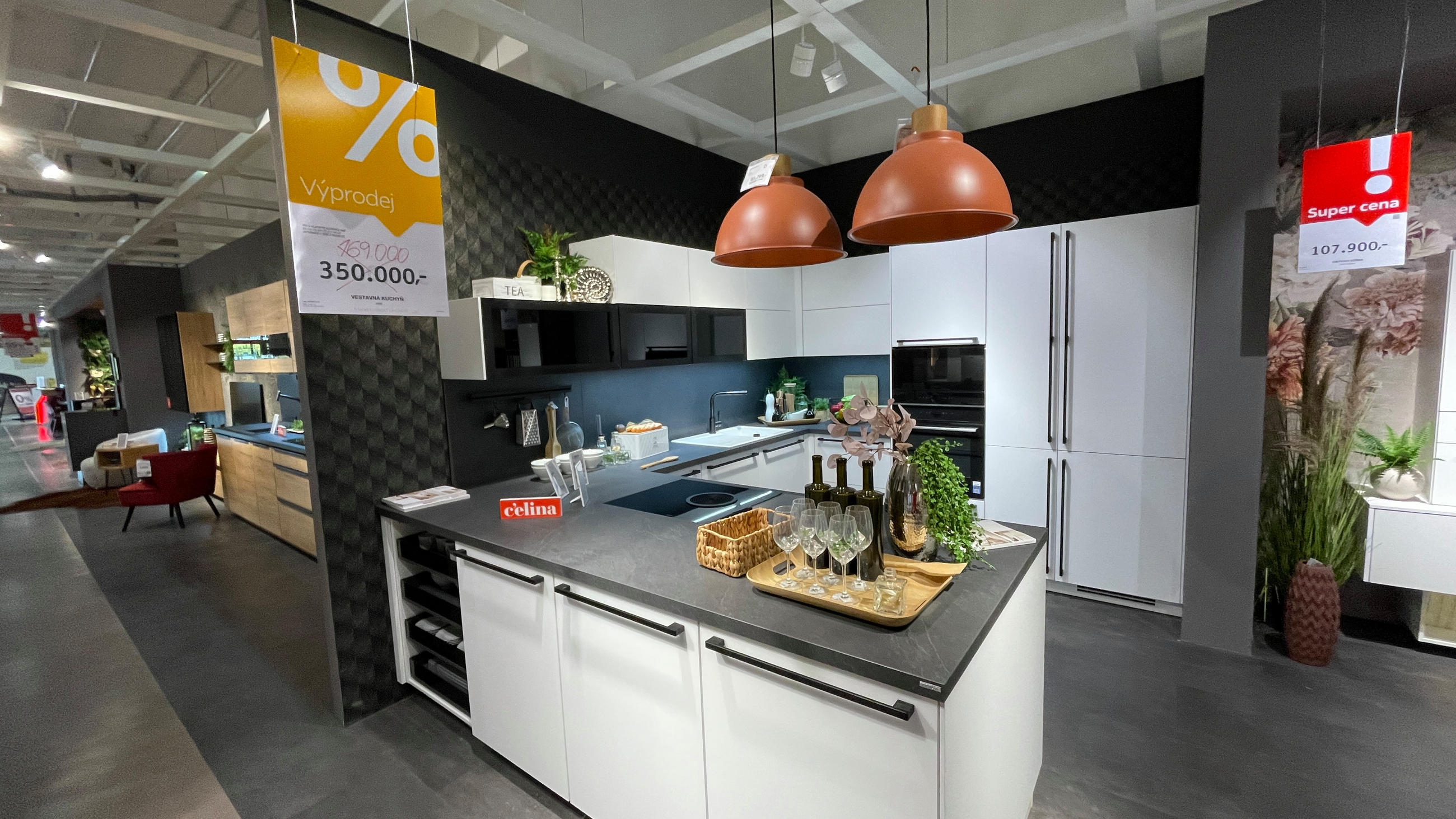 Vestavěná kuchyň - Celina