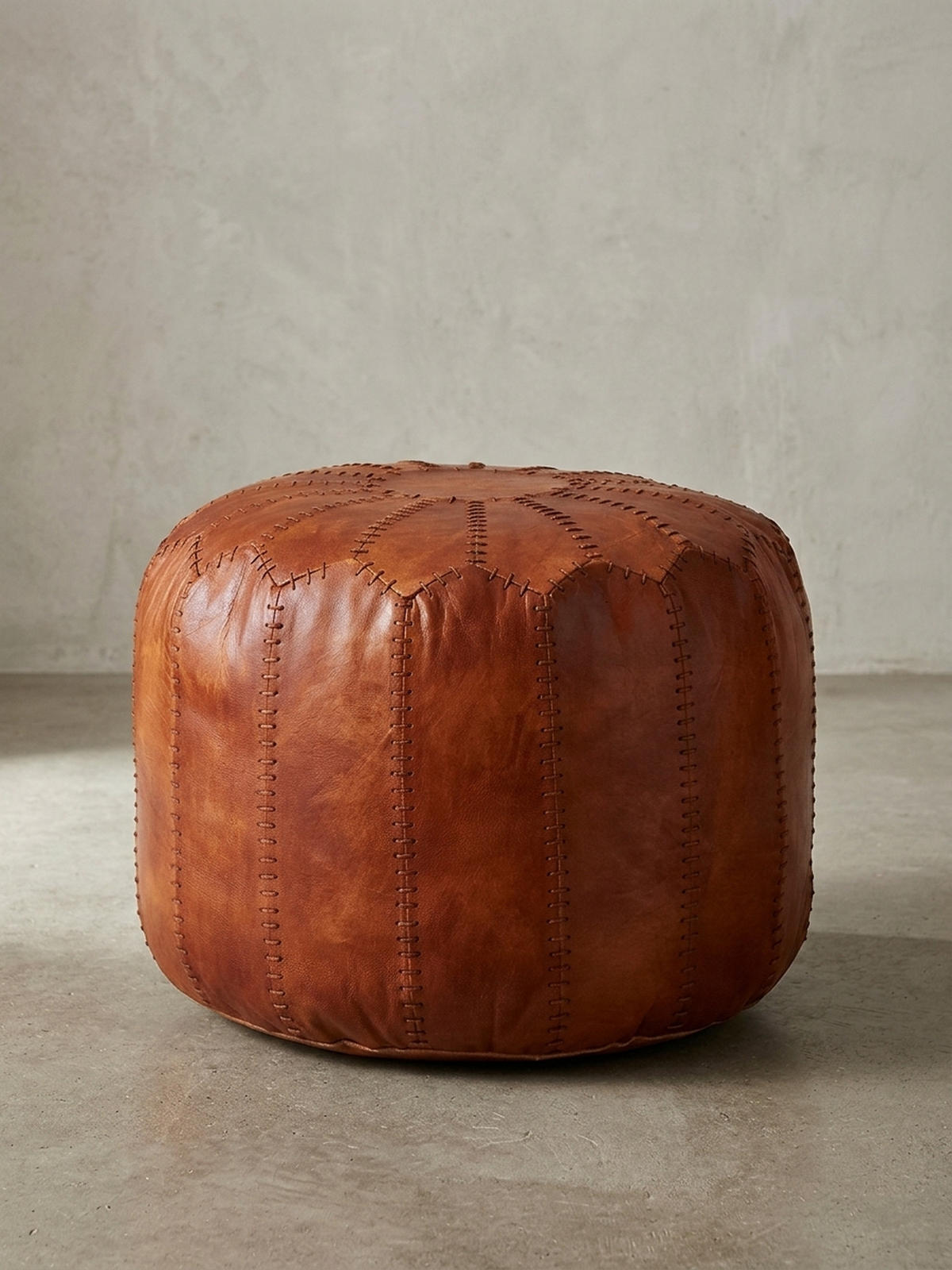 SITZHOCKER – Echtleder Braun, orientalisches Design - Braun, Leder (52/40/52cm) - KADIMA DESIGN