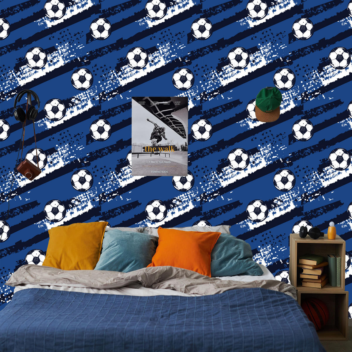 VLIESTAPETE Fußbälle und Farbspuren – Blau, Schwarz, Weiß – 50x1000 cm - Blau/Schwarz, Papier (50/1000cm) - Muralo