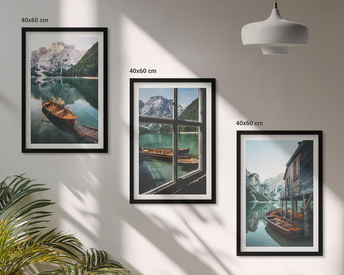 BILDER SET 3er Set - 40x60 cm Schwarzer Rahmen - Bootshaus am Bergsee - Schwarz, Kunststoff (40/60cm) - TULUP