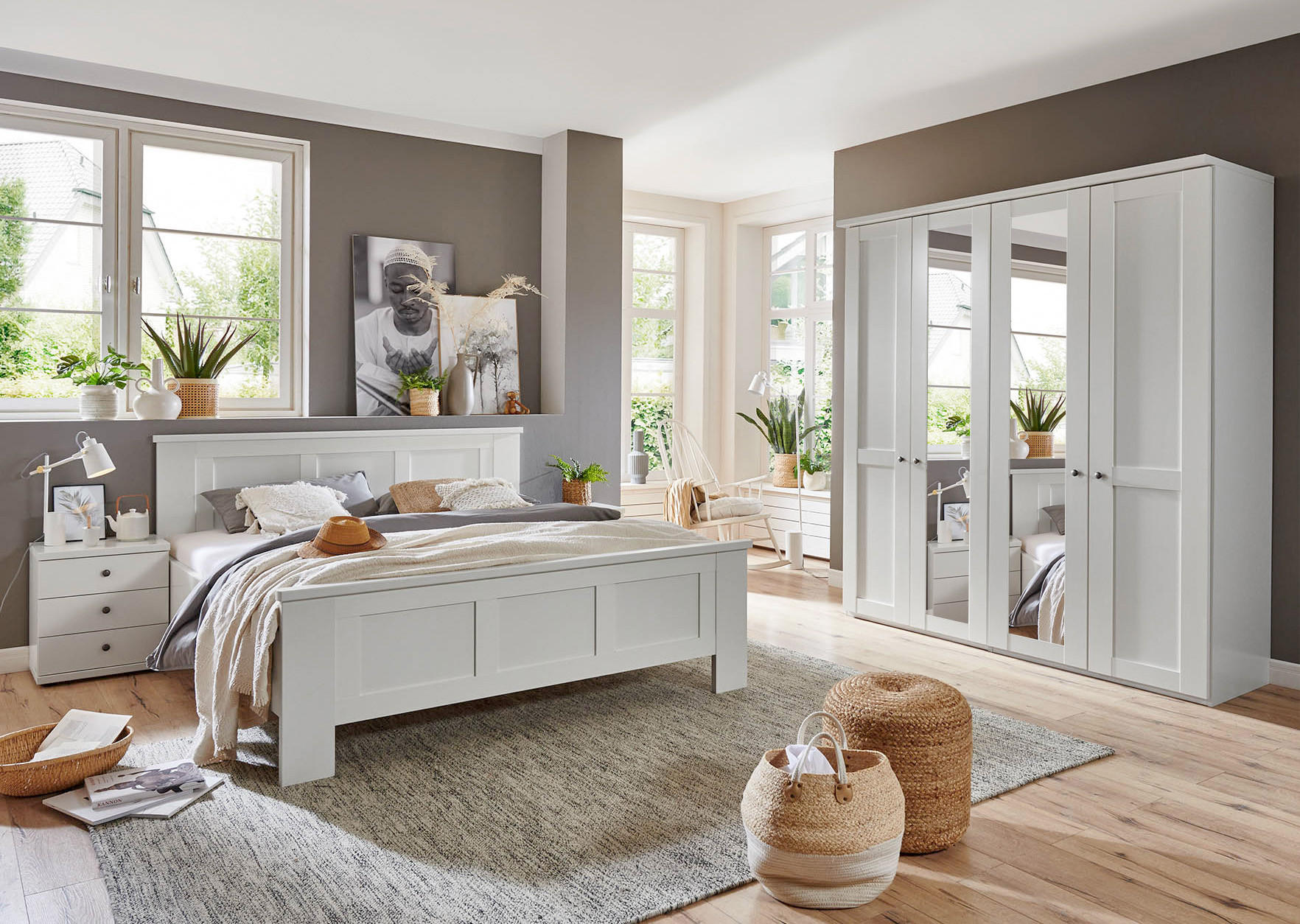 SCHLAFZIMMER Greenholm in Weiß 4 teilig mit Kleiderschrank 200cm Breite mit Spiegel, Doppelbett 180x200cm, zwei Nachttisch - Weiß, Holzwerkstoff (80/200/120cm)