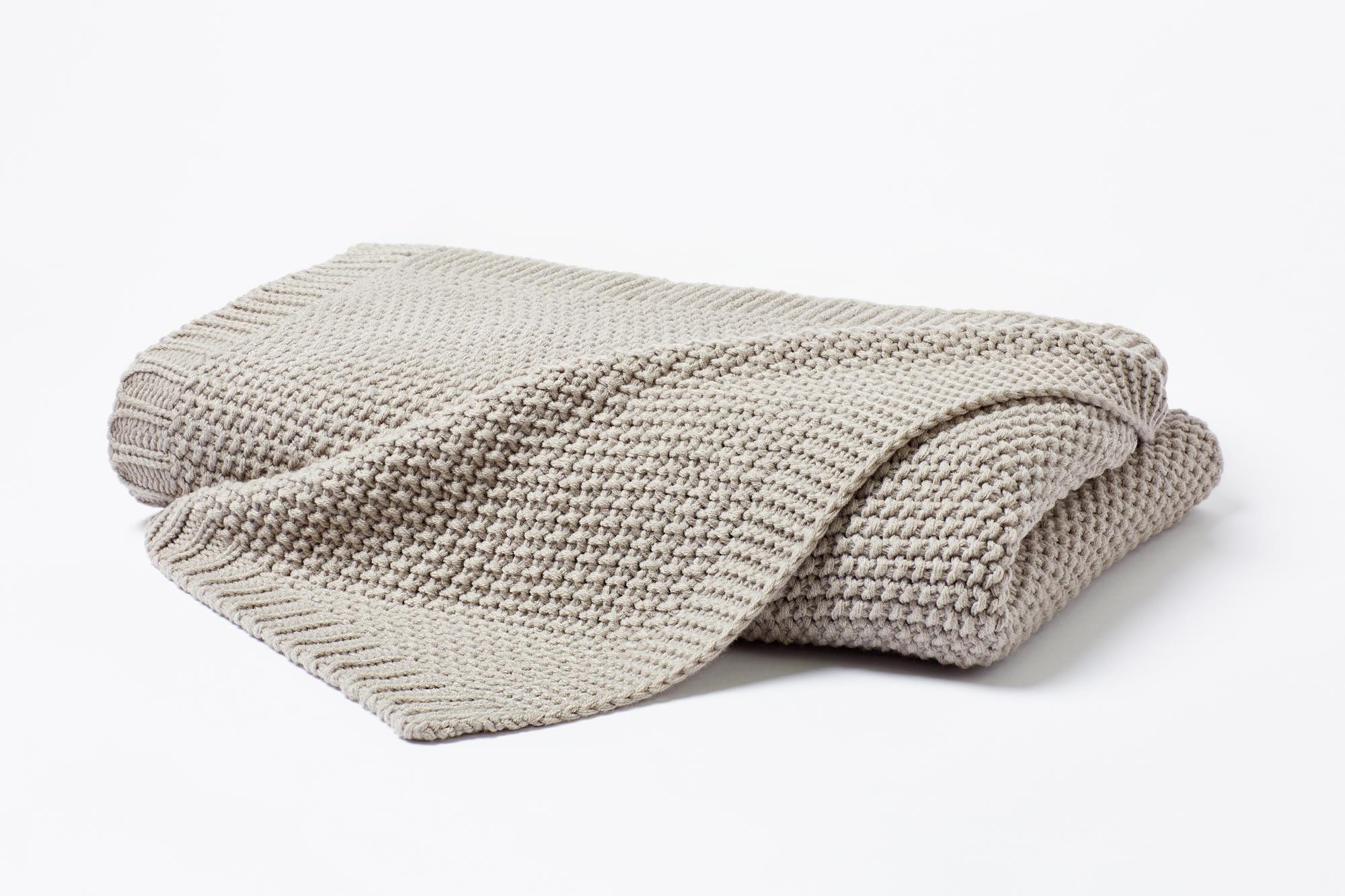STRICKDECKE 130x170 cm, Kuscheldecke aus 100% Polyacryl, Flauschige Wohnzimmer Wohndecke für Sofa, Bett, Couch uvm. - Greige - Greige, Textil (130/170cm) - Carpe Sonno