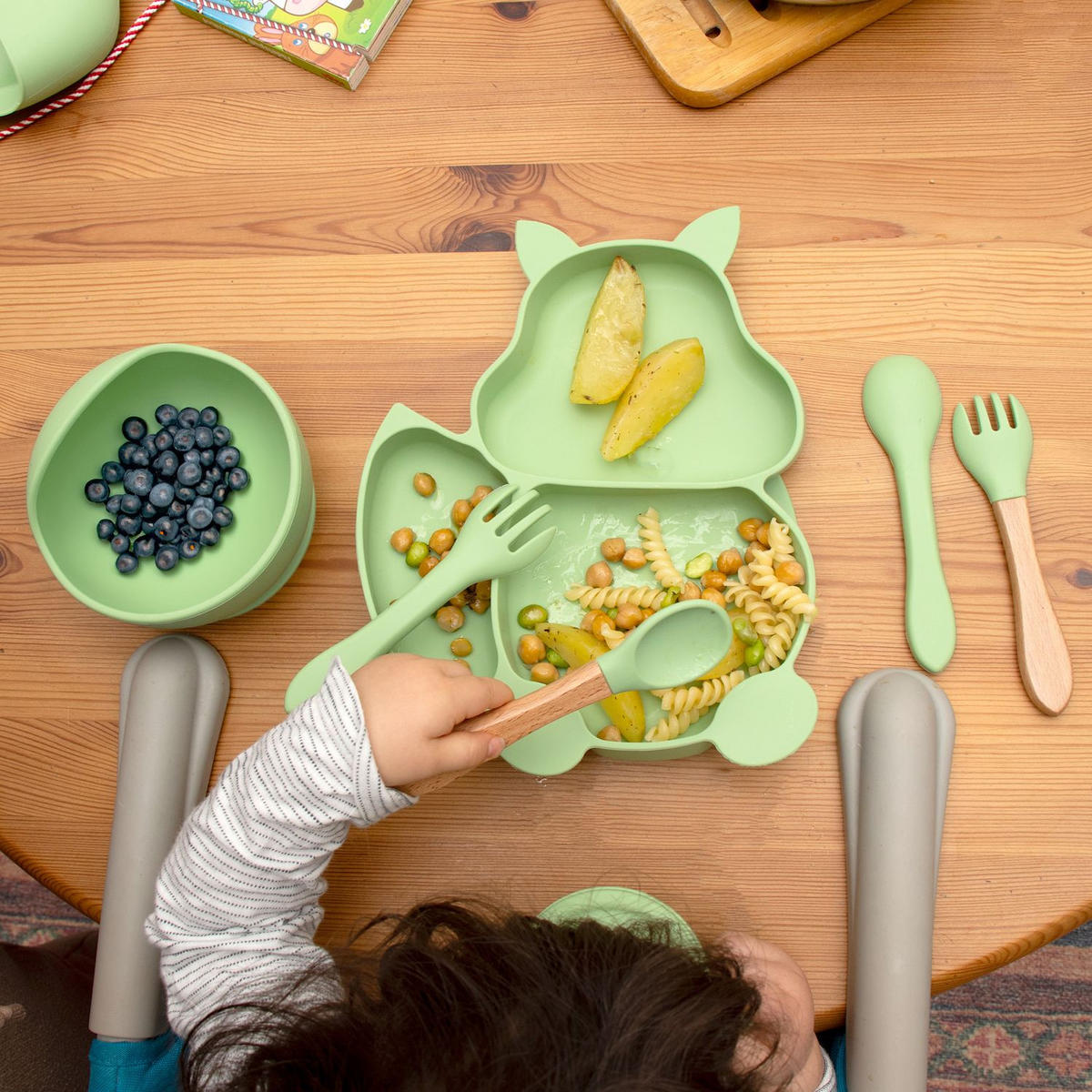 BABY KINDER GESCHIRR SET (8-tlg.) - Grün, Kunststoff (19/4/24cm) - Intirilife