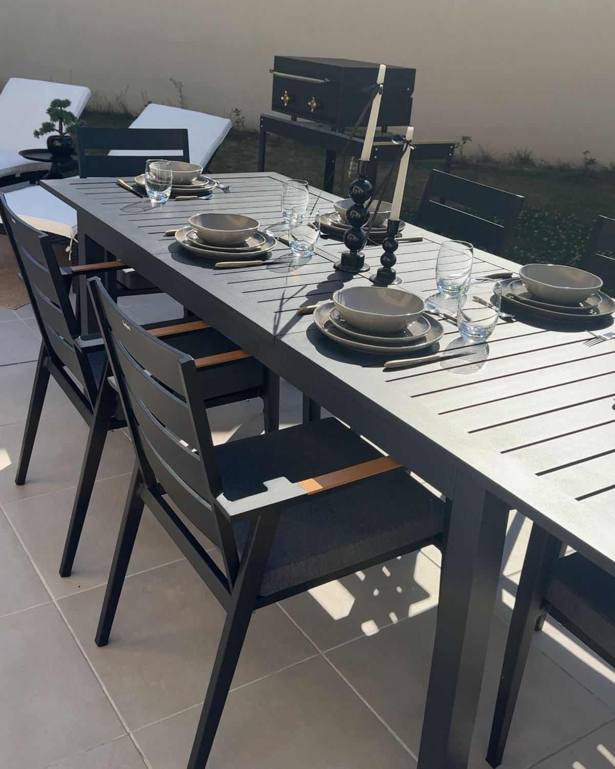 MASĂ DE GRĂDINĂ 180-240/90 cm plastic gri închisă Skaloma - gri, metal (180/90/74cm) - Beliani