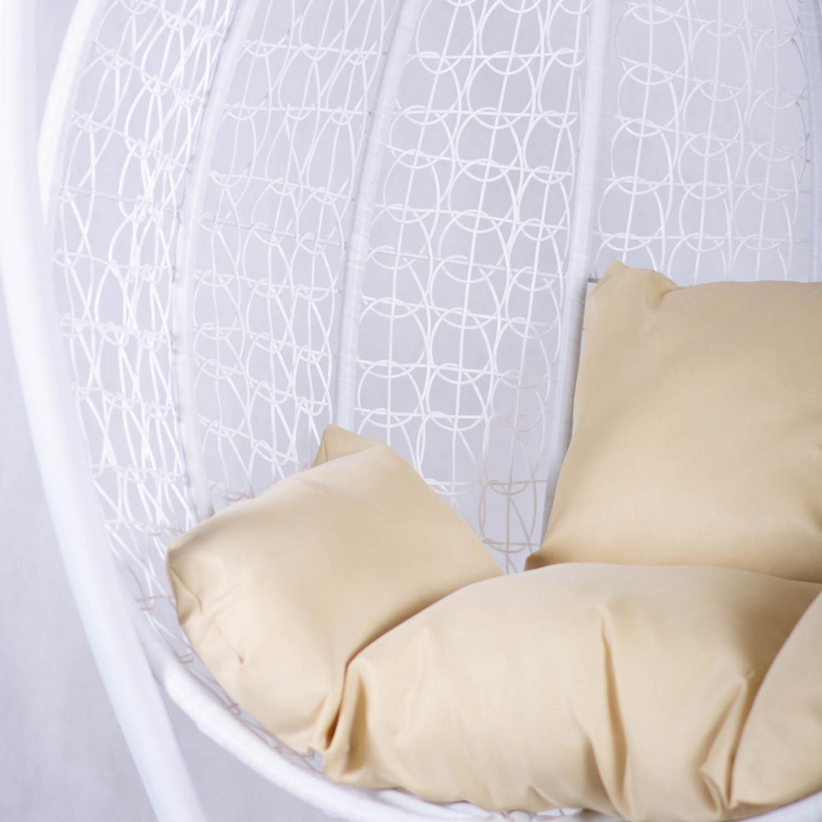 HÄNGESESSEL Cobe Weiß, Beige Kissen, Garten Hängesessel Kokon aus Technorattan - Beige/Weiß, Kunststoff/Metall (107/198/68cm) - Bettso