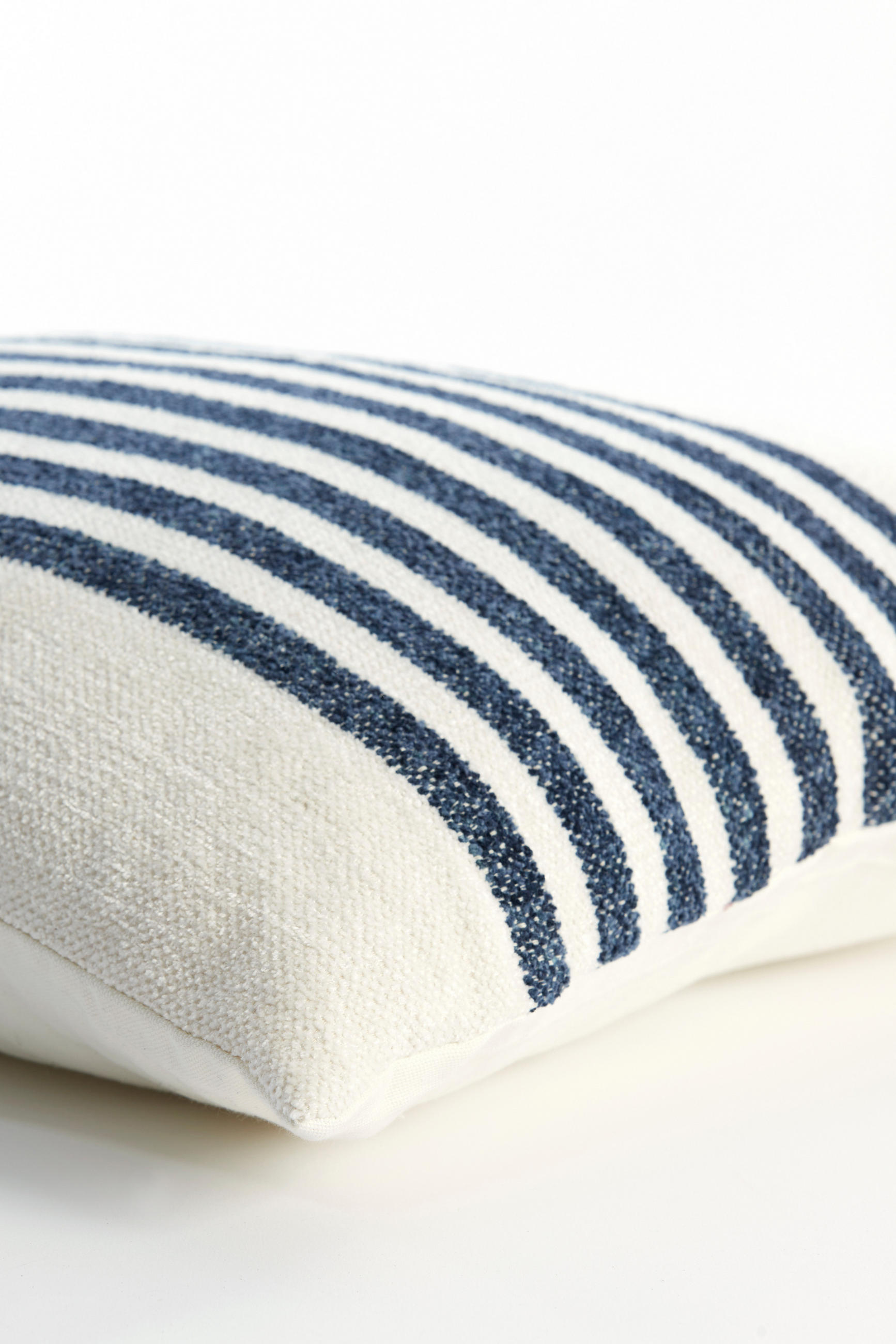 DEKOKISSEN Cinco Weiß 45/45/10 cm - Weiß, Textil (45/45cm) - Light & Living