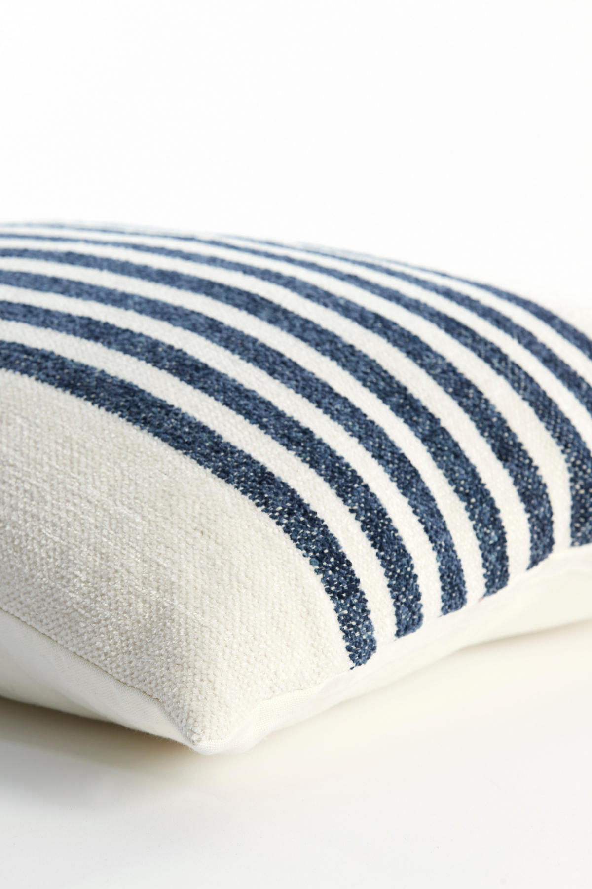DEKOKISSEN Cinco Weiß 45/45/10 cm - Weiß, Textil (45/45cm) - Light & Living