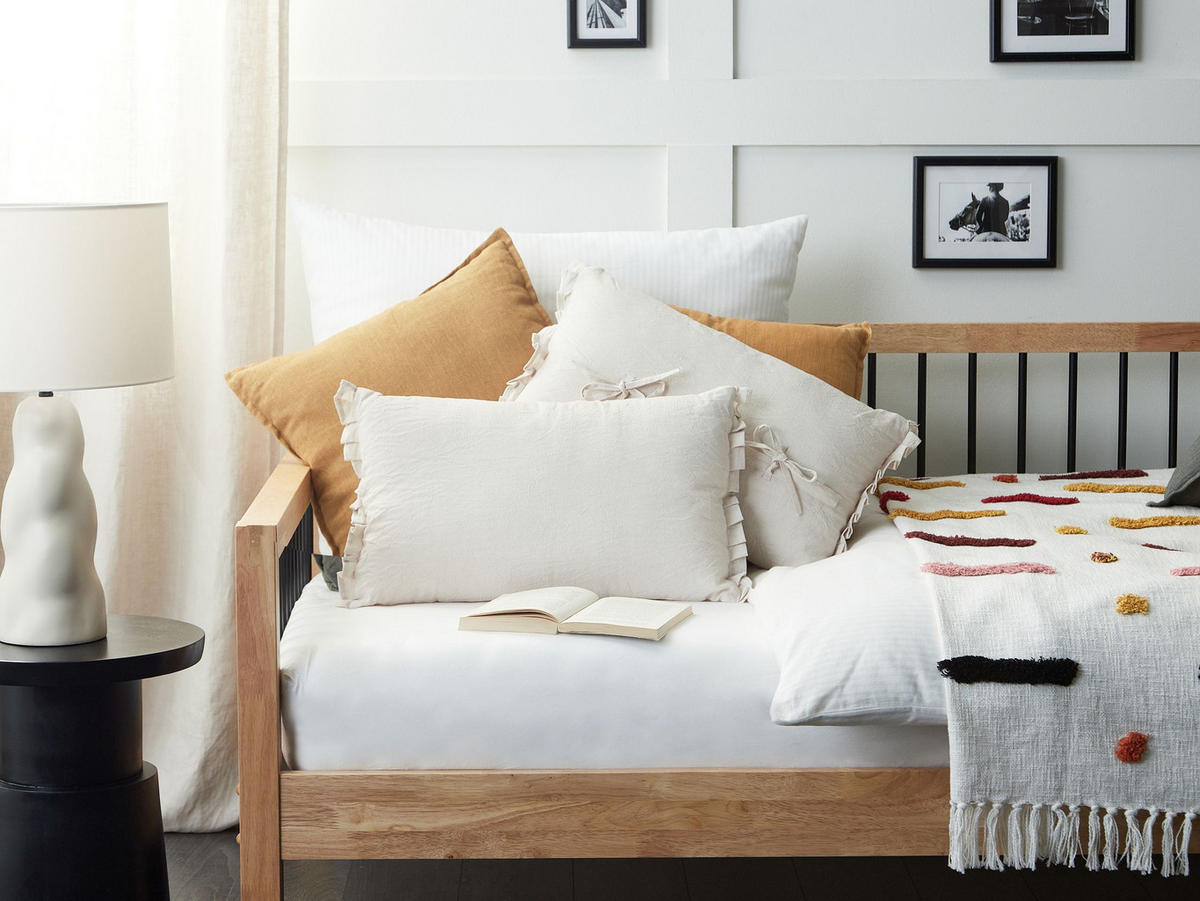 Dekokissen 2er-Set Cremeweiß 45/30 cm Sassafras - Weiß, Textil (45/30cm) - Beliani