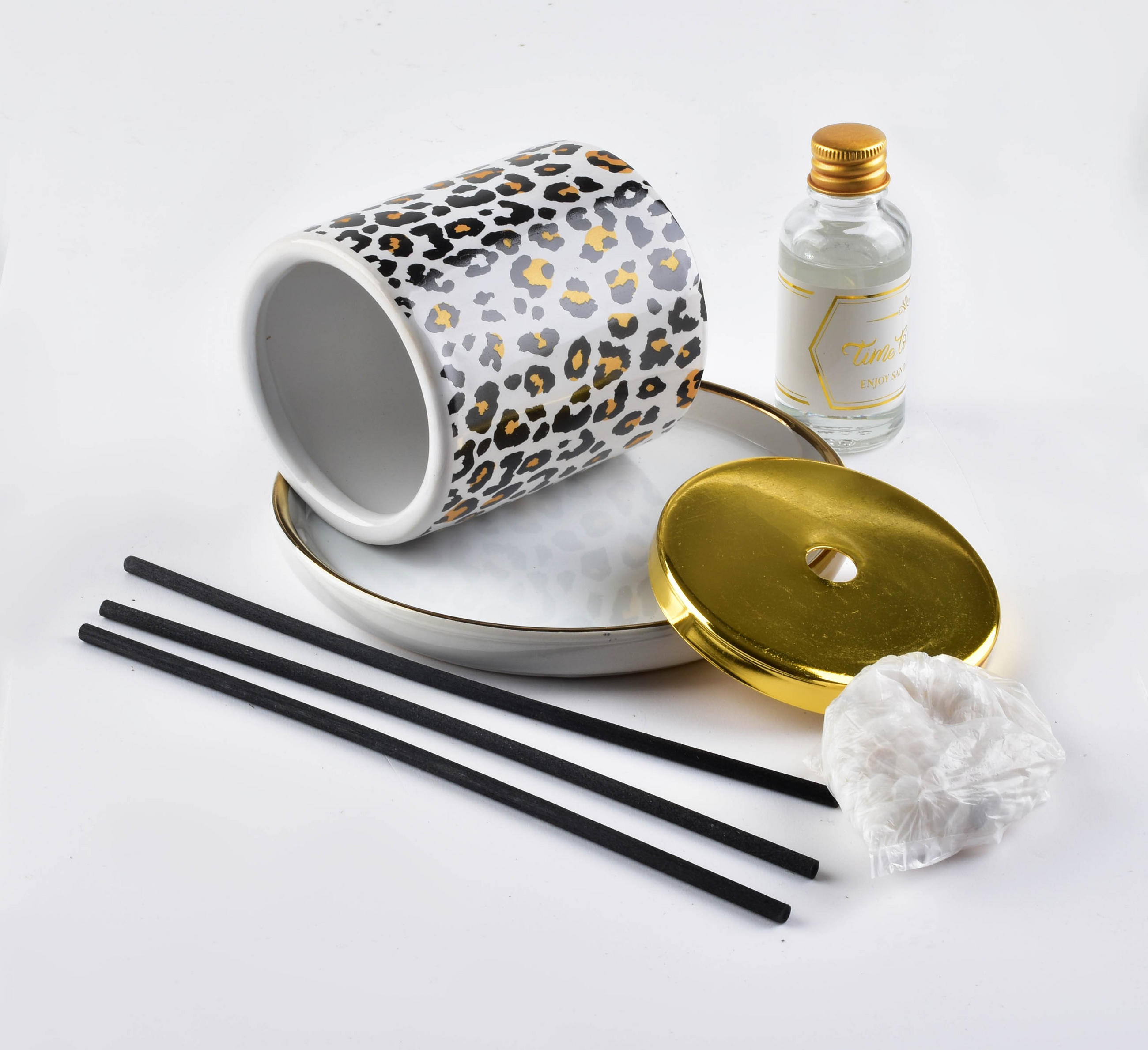 DIFFUSOR MIT DECKEL Basic Weiß 14/14/9.5 cm Keramik - Weiß, Keramik (14/9.5/14cm) - Mondex