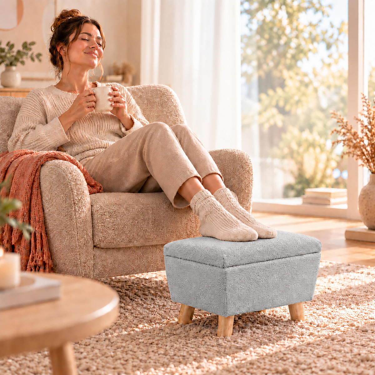 PODNOŽKA Světle šedá s úložným prostorem bouclé dřevěné nohy - šedá, dřevo/plast (40/28/30cm) - Relaxdays