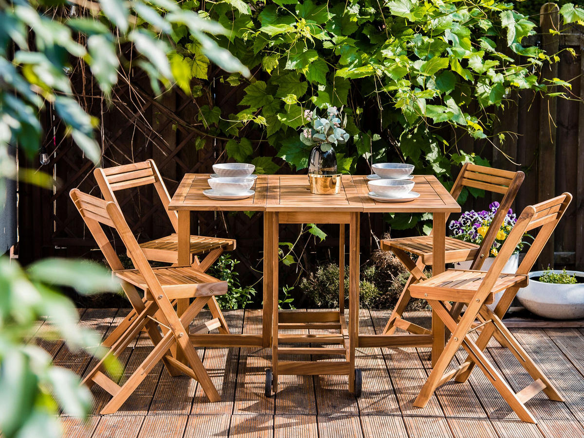 GARTENMÖBEL SET 4-Sitzer Akazienholz hellbraun Frassine - Hellbraun, Holz - Beliani