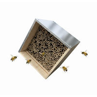 BIENENHOTEL - Hellbraun, Holz/Metall (31.5/31.5/20cm) - Relaxdays