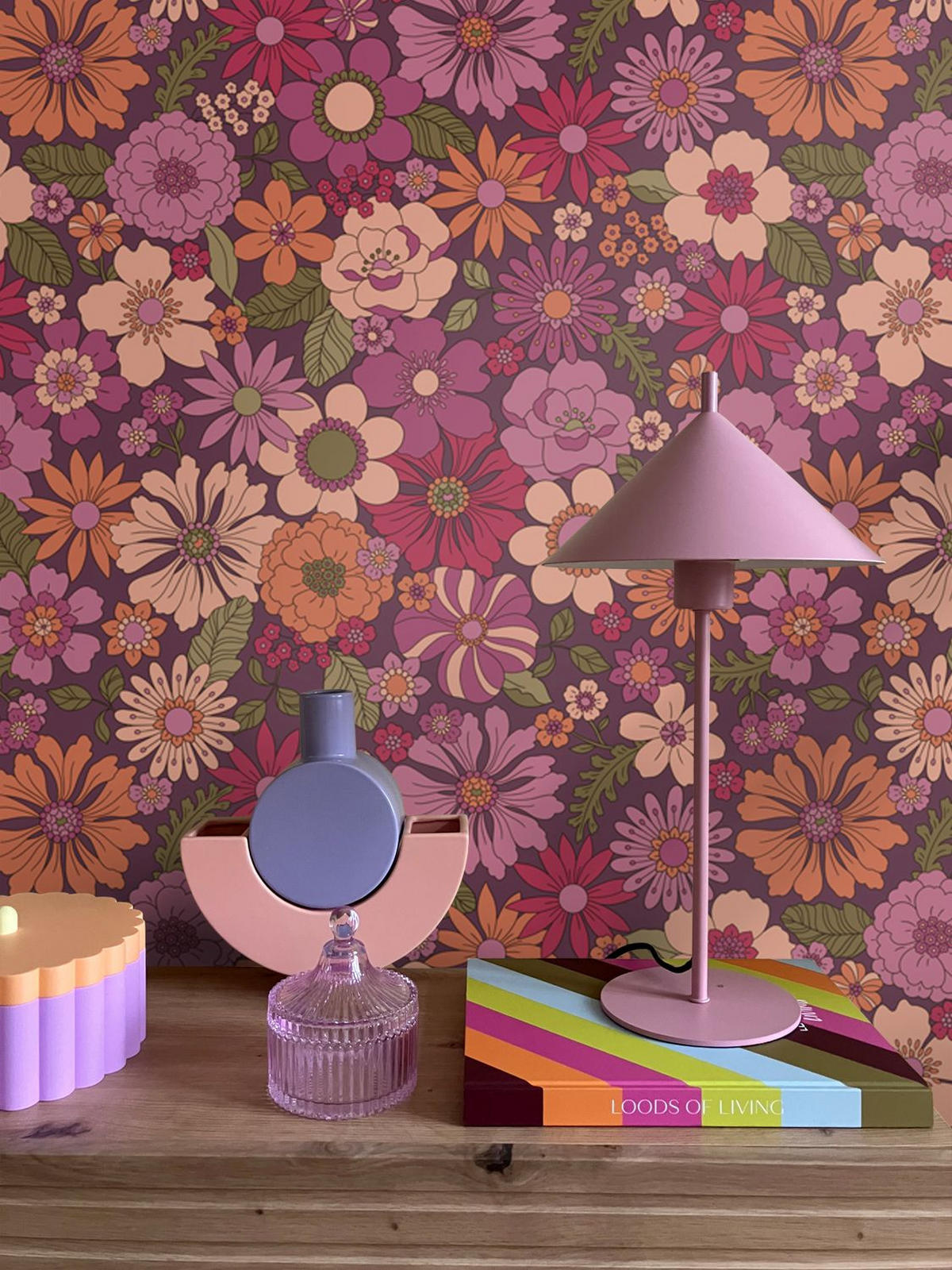 TAPETE Retro Blumen 50 x 900 cm - Lila, Papier (50/900cm) - ESTAhome