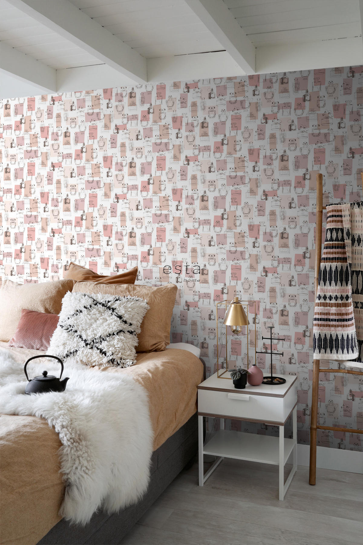 TAPETE Parfumflaschen 53 cm x 10.05 m - Pink, Papier (53/1000cm) - ESTAhome