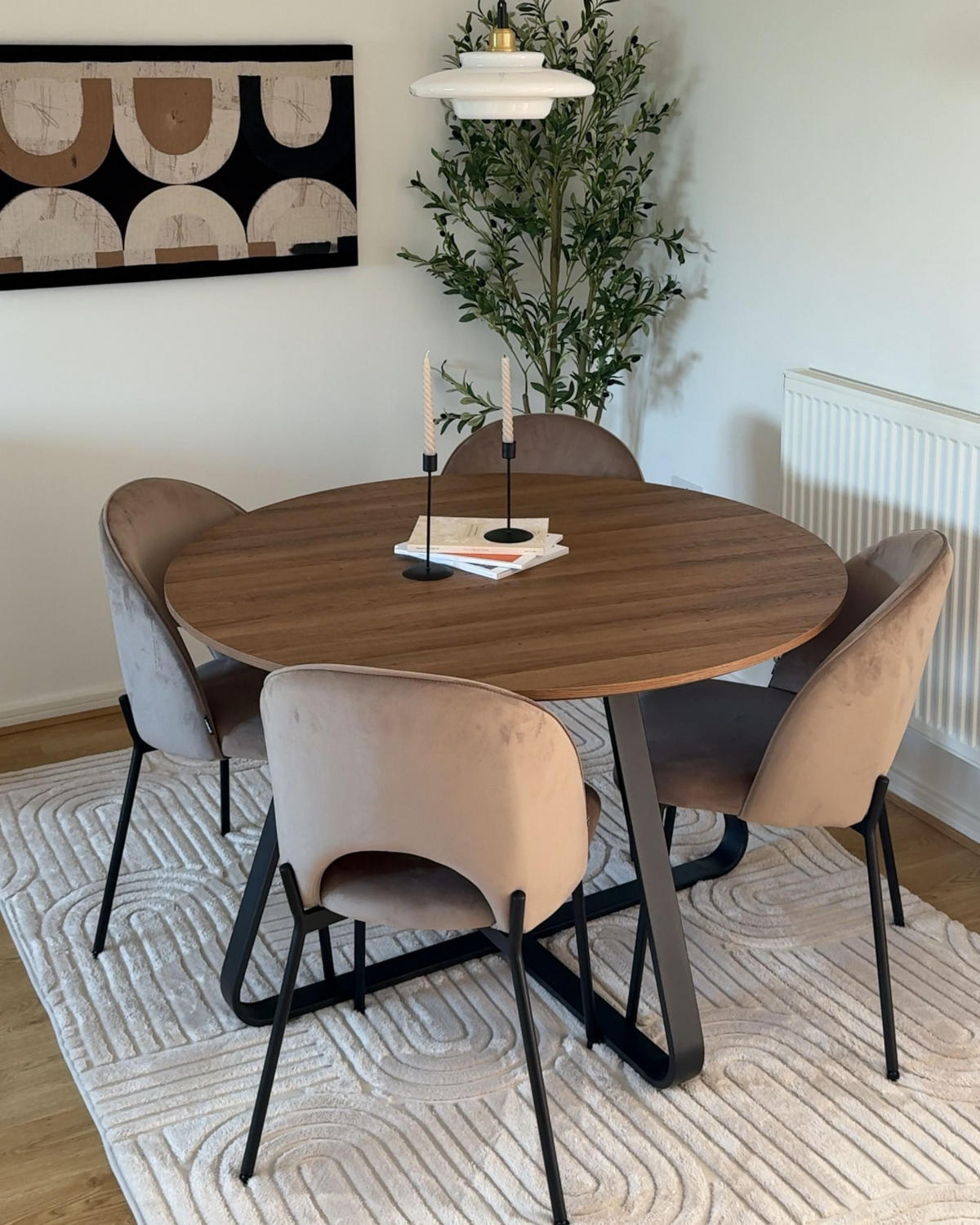 JÍDELNÍ ŽIDLE sada 2 ks Sametová látka taupe Covelo - černá/béžová, textil (46/84/45cm) - Beliani