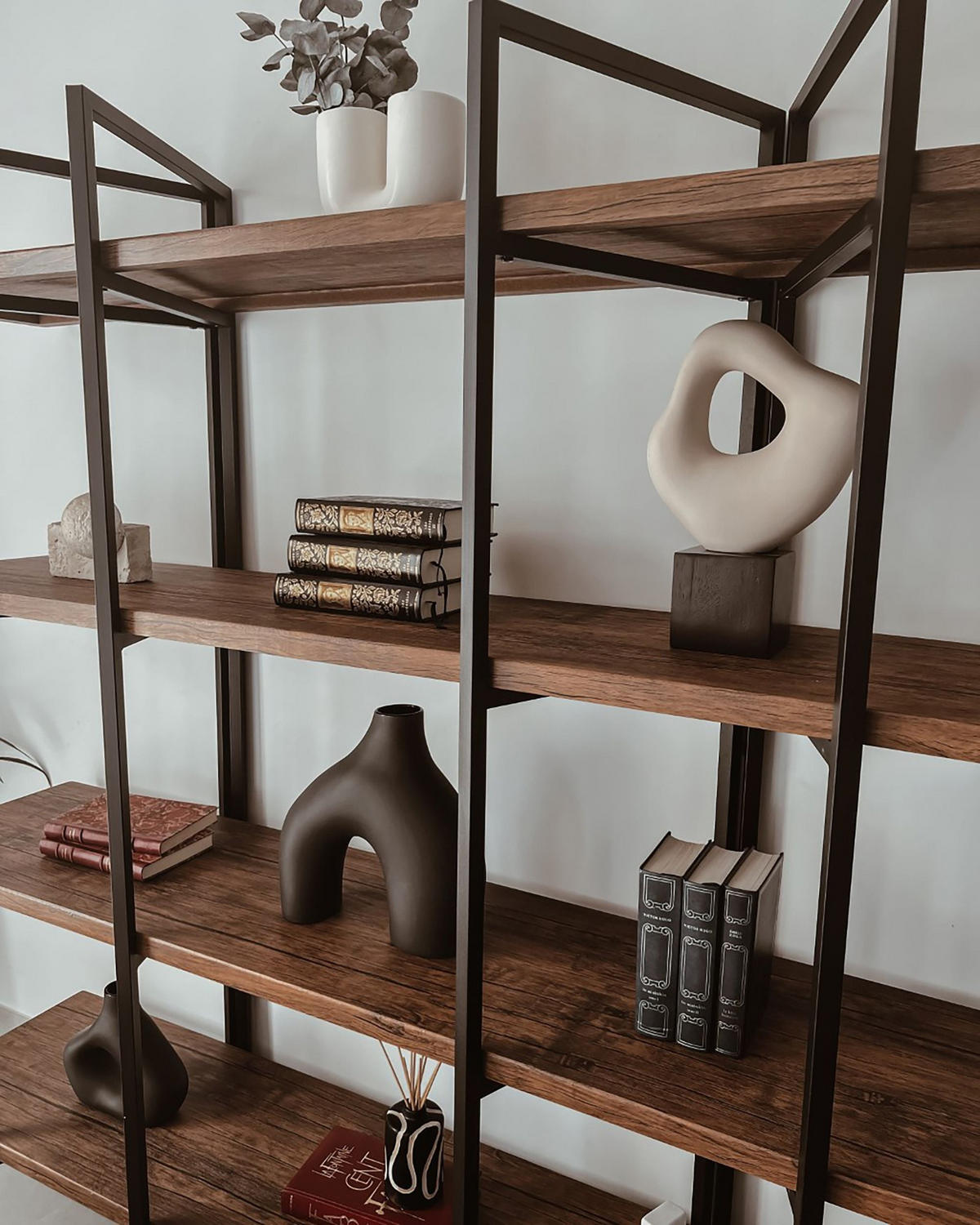 BIBLIOTECĂ 4 compartimente Compton - maro închis, compozit lemnos (160/165/36cm) - Beliani