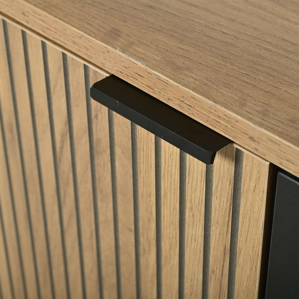 LOWBOARD in Holzoptik TV-Schrank mit Kabelmanagement , für 85-Zoll-Fernseher , B208/T40/H48 cm - Schwarz/Naturfarben, Holzwerkstoff/Metall (208/48/40cm) - STILVORA