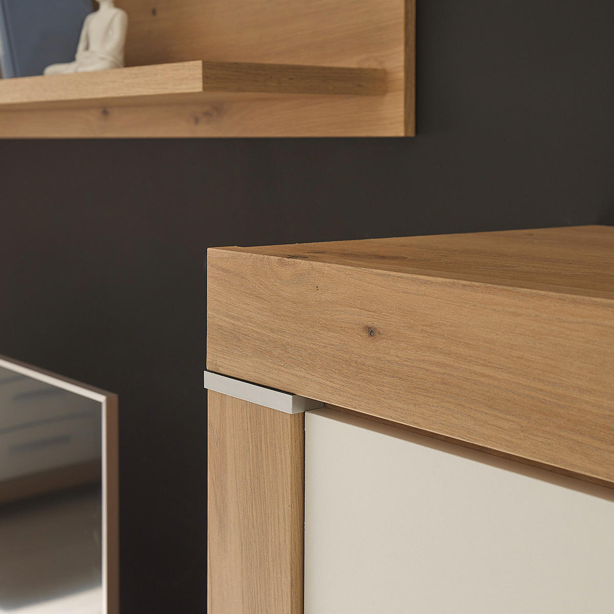 BELEUCHTETES SIDEBOARD - Weiß / Eiche Artisan Dekor - Eichefarben/Silberfarben, Holzwerkstoff/Kunststoff (160/125/45cm) - home24