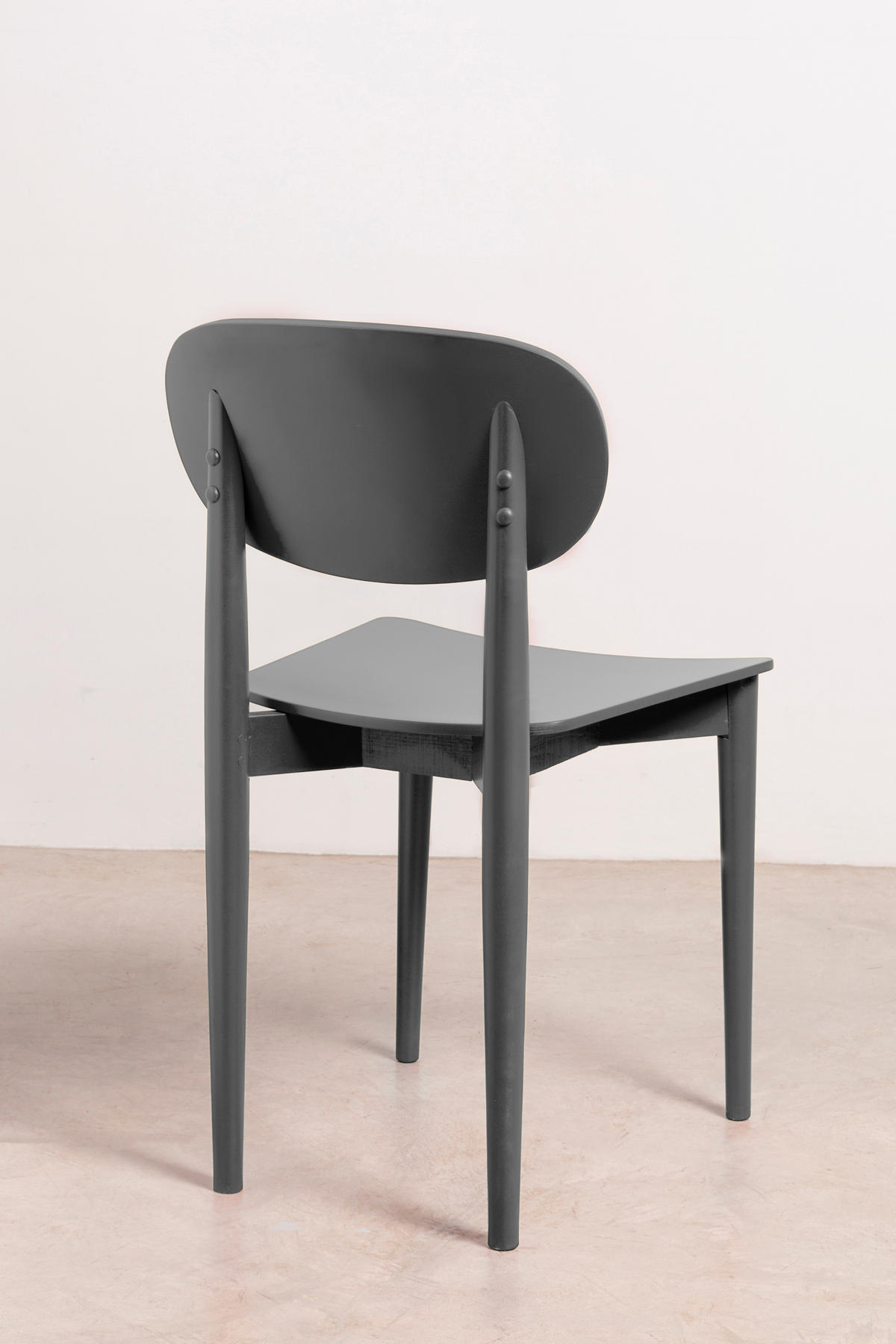 STUHL aus massivem Buchenholz in warmes grau SANDRO - Grau, Holz (43/80/50cm) - RNT By Really Nice Things