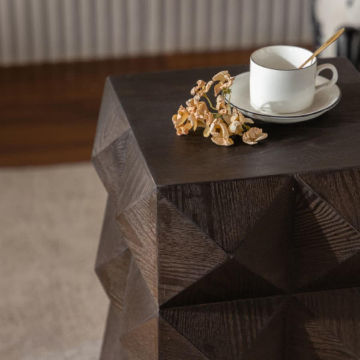 COUCHTISCH Braun 60 cm mit Reliefdesign - Multicolor, Metall (37/37/60cm) - SHOPENTRA