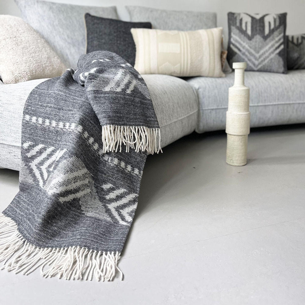 WOLLDECKE Mochica Schwarz reversibel 140x200 Merino Wolle - Schwarz, Textil (140/200cm) - Malagoon