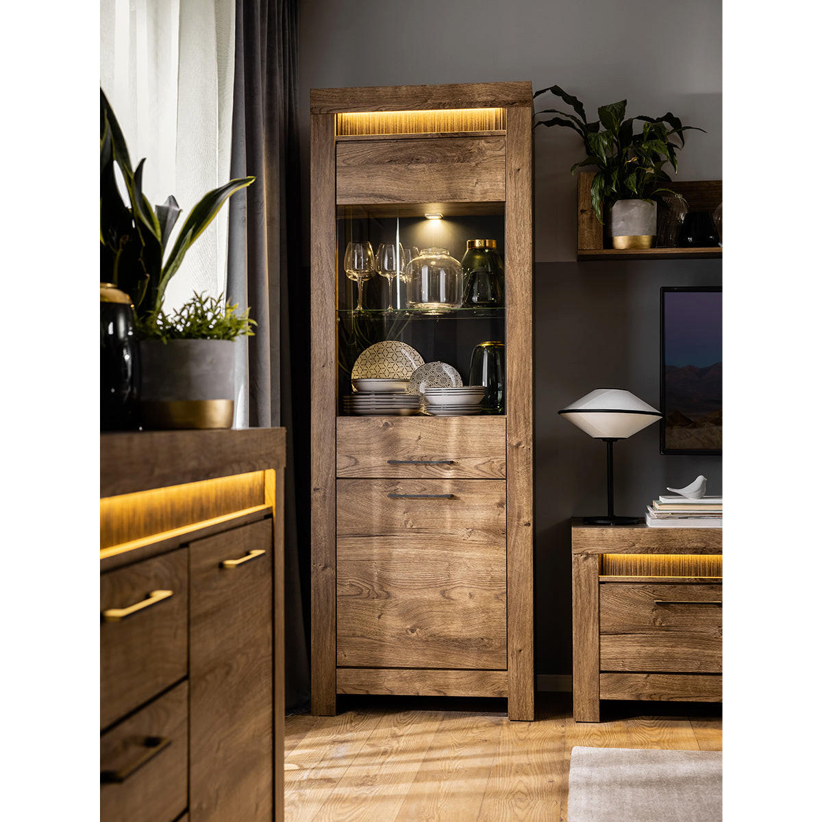 VITRINA Amaury Drvo - smeđa, drvni materijal (70/200/45cm) - Petits-meubles