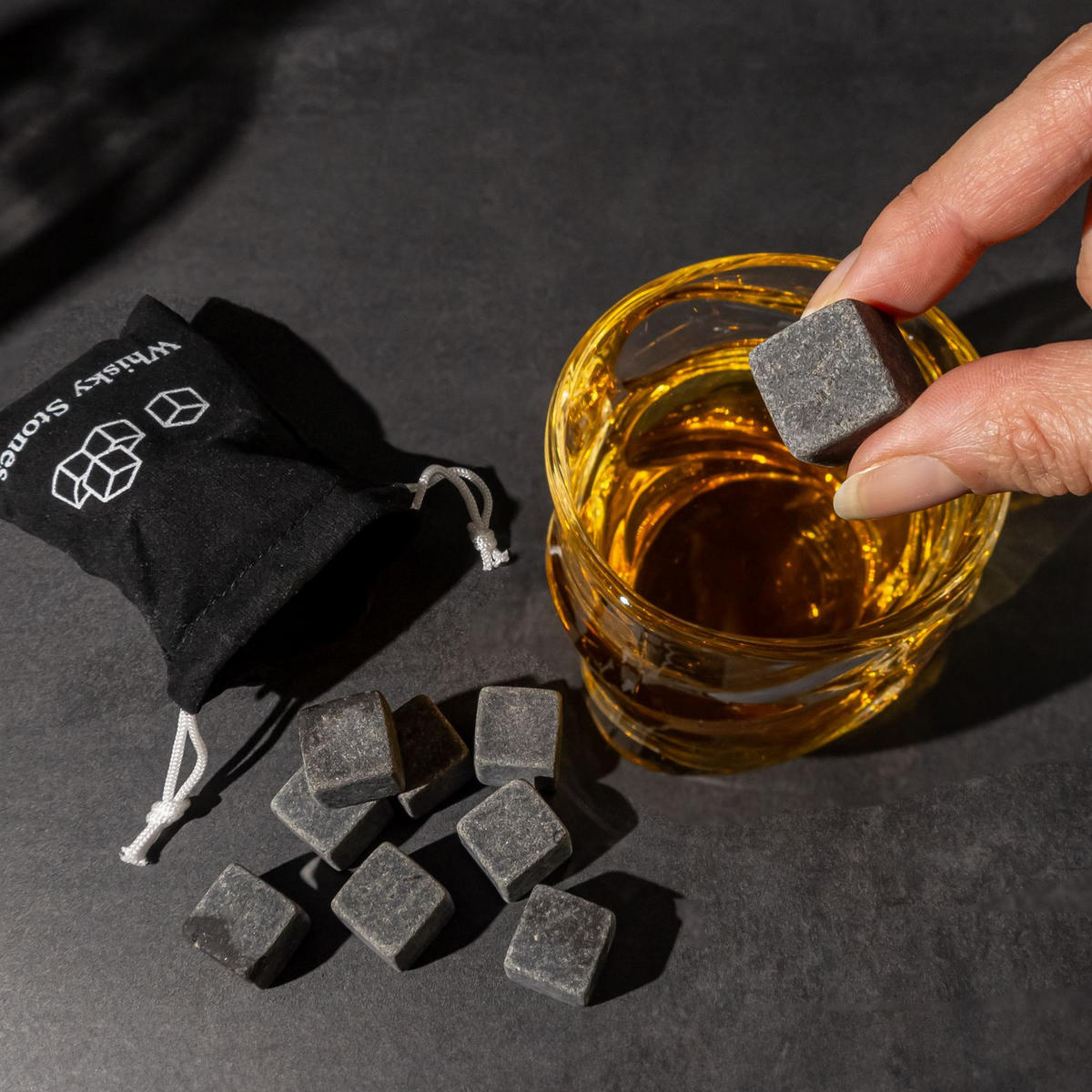WHISKEY STEINE 9 Stück - Grau, Stein (2/2/2cm) - Intirilife