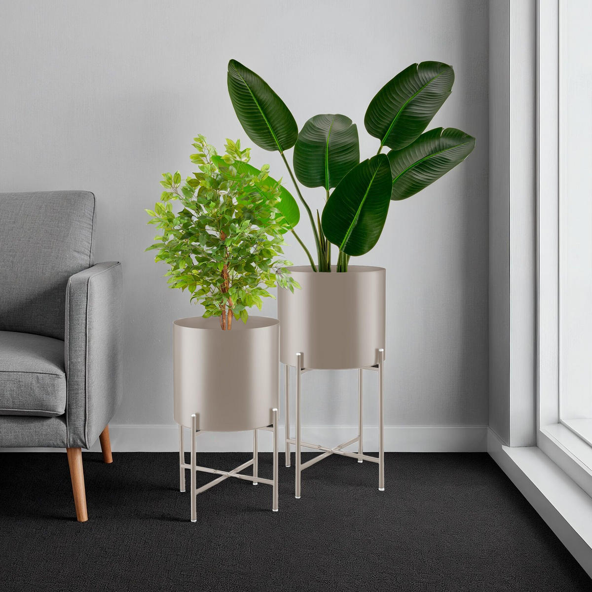 PFLANZENSTÄNDER 2er Set Mine, Anti-Rutsch-Pads, Belastbarkeit je 20 kg, taupe - Taupe, Metall (31/56/31cm) - tectake